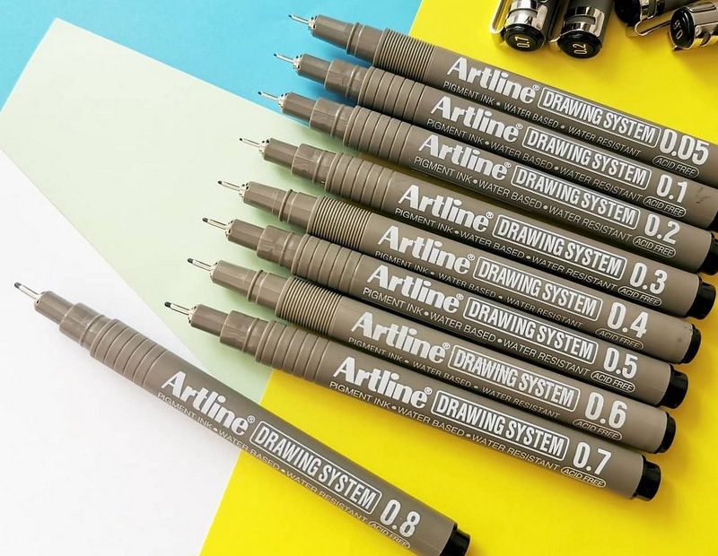 Bộ Bút Vẽ Kỹ Thuật Artline Màu Đen Ngòi 0.03 – 0.8Mm Và Ngòi Brush – Opti.Vn